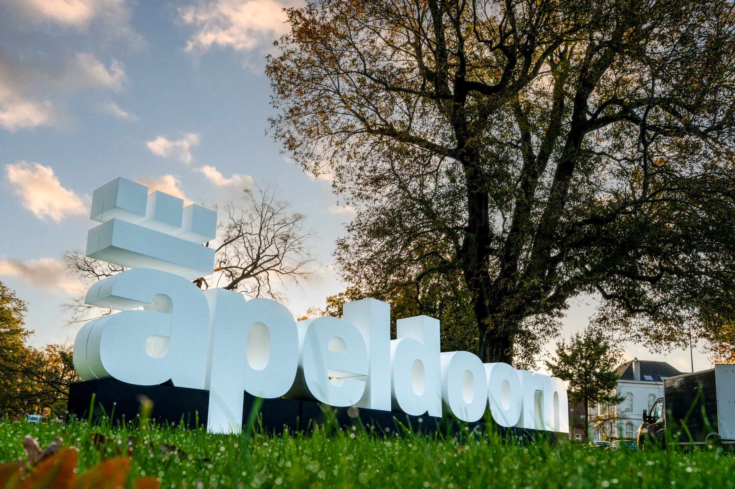 Original APlogo 4 scaled Nieuwe congreslocaties versterken het netwerk van Apeldoornse ambassadeurs